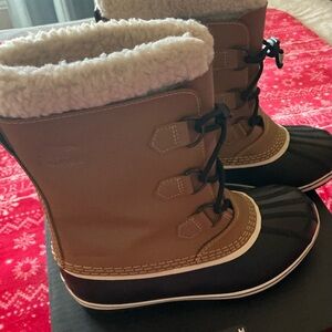 Sorel Kids Boots in Brown and Black